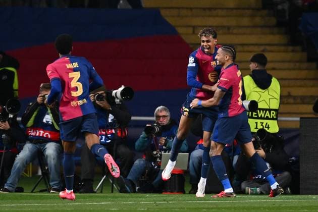 Foto IPP MiMa Barcellona 29 01 2025 Calcio UEFA Champions League 2024 2025 FC Barcellona - Atalanta BC nella foto goal 1-0 Lamine Yamal FC Barcelona, Barca con Raphina Italy Photo Press - World Copyright Barcelona italy Espana ITALY  Copyright: xR4924_italyphotopressx