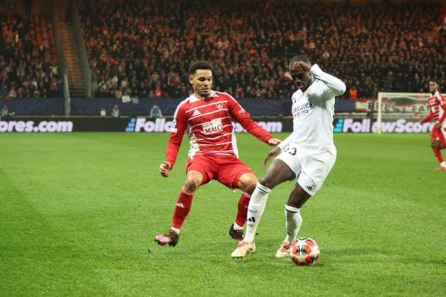 Stade brestois contre Real Madrid PHOTOPQR LE TELEGRAMME Lionel Le Saux ; GUINGAMP ; 29 01 2025 ; GUINGAMP (22) : Stade brestois contre Real Madrid - stade du roudourou GUINGAMP France  Copyright: xPHOTOPQR LExTELEGRAMME MAXPPPxLionelxLexSauxx 20250129TGB0111 20250129TGB0111