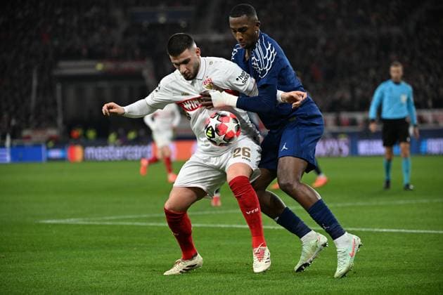 29.01.2025, xjhx, Fussball UEFA Champions League, VfB Stuttgart - Paris St.Germain v.l. Deniz Undav (VfB Stuttgart) Ousame Dembele (PSG Paris St.Germain) Zweikampf, Aktion, action, battle for the ball (DFL DFB REGULATIONS PROHIBIT ANY USE OF PHOTOGRAPHS as IMAGE SEQUENCES and or QUASI-VIDEO) Stuttgart