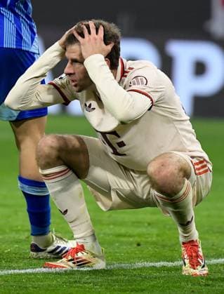 29.01.2025, xemx, Fussball UEFA Champions League, FC Bayern Muenchen - Slovan Bratislava v.l. Thomas Mueller (FC Bayern Muenchen) (DFL DFB REGULATIONS PROHIBIT ANY USE OF PHOTOGRAPHS as IMAGE SEQUENCES and or QUASI-VIDEO) Muenchen
