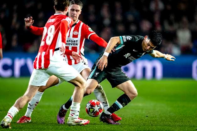 PSV Eindhoven midfielder Joey Veerman, Liverpool FC defender Wataru Endo during the match PSV - Liverpool at the Philips stadium for the Champions League - League phase - Matchday 8 season 2024-2025 in EINDHOVEN, Netherlands on 29 january 2025, (photo by Marcel van Dorst EYE4images DeFodi Images) Defodi-746_211678
