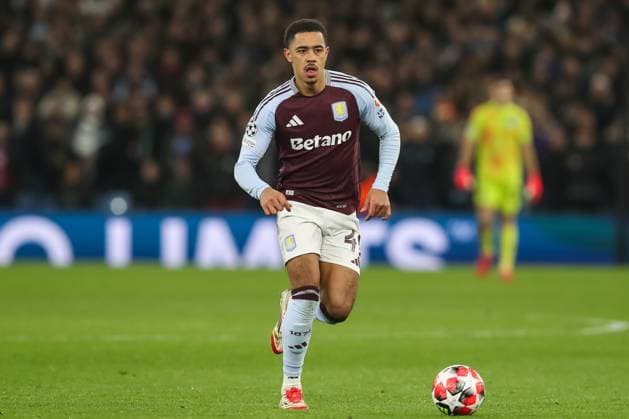UEFA Champions League Matchday 8 of 8 Aston Villa v Celtic Jacob Ramsey of Aston Villa makes a break with the ball during the UEFA Champions League Matchday 8 of 8 Aston Villa vs Celtic at Villa Park, Birmingham, United Kingdom, 29th January 2025 (Photo by Gareth Evans News Images) Copyright: xGarethxEvans NewsxImagesx