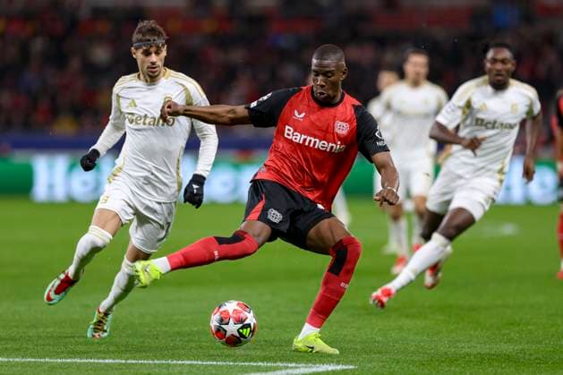 Leverkusen, Deutschland, 29.01.25: Veljko Birmancevic (AC Sparta Praha) und Nordi Mukiele (Bayer 04 Leverkusen) im Kampf um den Ball waehrend des Spiels der Champions League Gruppenphase zwischen Bayer 04 Leverkusen vs Sparta Prag in der BayArena Leverkusen BayArena North Rhine-Westphalia Germany Copyright: xBrauer-Fotoagenturx xAdrianxSchlx
