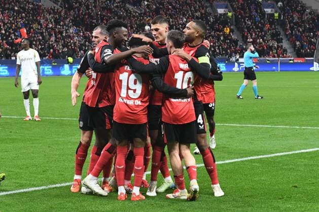Leverkusener Jubeltraube um Torschuetze Nathan Tella ( Bayer 04 Leverkusen ) nach dem Tor zum 2 : 0. GER, Bayer 04 Leverkusen vs Slavia Prag, Fussball, UEFA Champions League, Ligaphase, Spielzeit 2024 2025, 29.01.2025 GER, Bayer 04 Leverkusen vs Slavia Prag, Fussball, UEFA Champions League, Ligaphase, Spielzeit 2024 2025, 29.01.2025 Leverkusen Copyright: xEibner-Pressefoto ThomasxThienelx EP_TTL