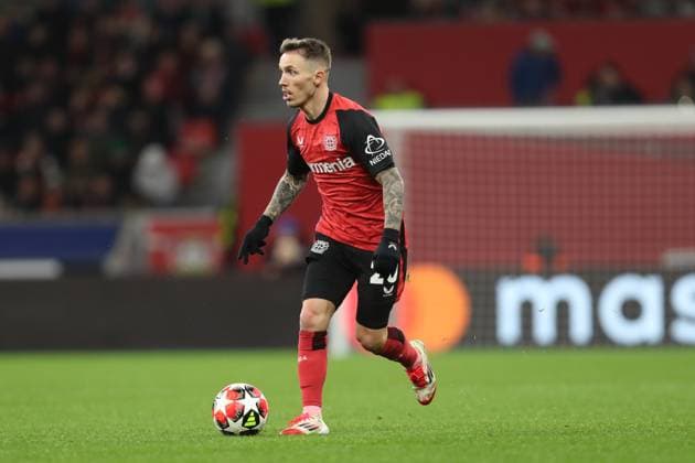 Alejandro Grimaldo (Bayer 04 Leverkusen) controls the ball during the UEFA Champions League 2024 25 League Phase MD8 match between Bayer 04 Leverkusen and AC Sparta Praha at BayArena on January 29, 2025 in Leverkusen, Germany. (Photo by Oliver Kaelke DeFodi Images) Defodi-678_2025_01_29_OK_LEVACS_1238