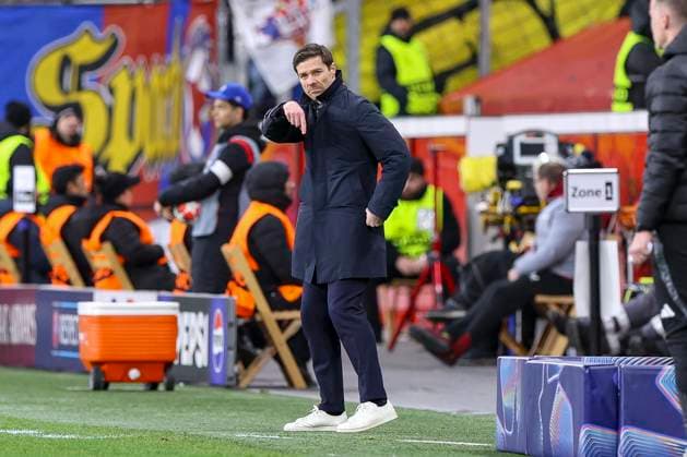 Leverkusen, Deutschland, 29.01.25: Trainer Xabi Alonso gestikuliert, Gestik waehrend des Spiels der Champions League Gruppenphase zwischen Bayer 04 Leverkusen vs Sparta Prag in der BayArena Leverkusen BayArena North Rhine-Westphalia Germany Copyright: xBrauer-Fotoagenturx xAdrianxSchlx