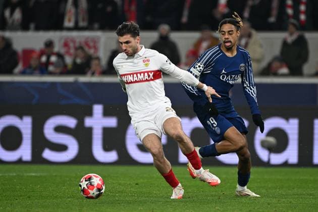 29.01.2025, xjhx, Fussball UEFA Champions League, VfB Stuttgart - Paris St.Germain v.l. Leonidas Stergiou (VfB Stuttgart) Bradley Barcola (PSG Paris St.Germain) Zweikampf, Aktion, action, battle for the ball (DFL DFB REGULATIONS PROHIBIT ANY USE OF PHOTOGRAPHS as IMAGE SEQUENCES and or QUASI-VIDEO) Stuttgart