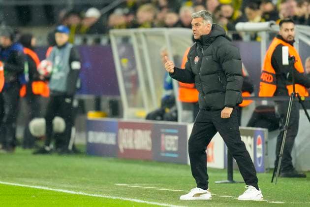 Trainer Marino Pusic (Shakhtar Donetsk) gestures during the UEFA Champions League 2024 25 League Phase MD8 match between Borussia Dortmund and FC Shakhtar Donetsk at Signal Iduna Park on January 29, 2025 in Dortmund, Germany. (Photo by Alex Gottschalk DeFodi Images) Defodi-001_20250129__1320669
