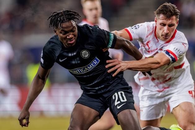 SOCCER - UEFA CL, Sturm vs RB Leipzig KLAGENFURT,AUSTRIA,29.JAN.25 - SOCCER - UEFA Champions League, SK Sturm Graz vs RasenBallsport Leipzig. Image shows Seedyahmed Jatta (Sturm) and Willi Orban (RB Leipzig).  GEPAxpictures xMatthiasxTrinkl
