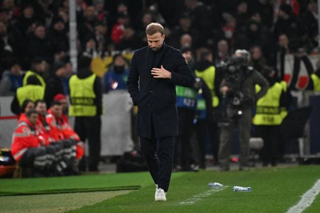 29.01.2025, xjhx, Fussball UEFA Champions League, VfB Stuttgart - Paris St.Germain v.l. Trainer Sebastian Hoeness Hoeneß (VfB Stuttgart) Enttäuscht, traurig, frustriert (DFL DFB REGULATIONS PROHIBIT ANY USE OF PHOTOGRAPHS as IMAGE SEQUENCES and or QUASI-VIDEO) Stuttgart