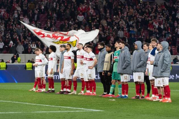 Nach Spielende Entaeuschung, frust bei der Mannschaft des VfB Stuttgart GER, VfB Stuttgart vs. Paris Saint-Germain, Fussball, Herren, UEFA Champions League, 8. Spieltag, Spielzeit 2024 2025, 29.01.2025, GER, VfB Stuttgart vs. Paris Saint-Germain, Fussball, Herren, UEFA Champions League, 8. Spieltag, Spielzeit 2024 2025, 29.01.2025 Stuttgart Copyright: xEibner-Pressefoto WolfgangxFrankx EP_WFK