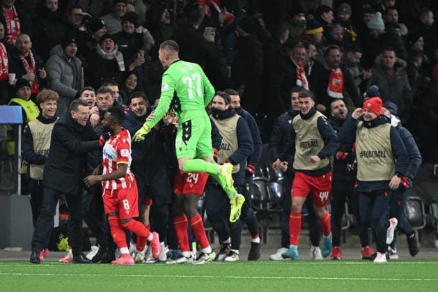 29.01.2025, Bern, Stadion Wankdorf, Uefa Champions League: BSC Young Boys - Roter Stern Belgrad, die Spieler von Belgrad freuen sich über den Treffer zum 0:1 durch 8 Guelor Kanga (Belgrad). Bern Stadion Wankdorf Bern Switzerland Copyright: xJustPictures.ch ManuelxWinterbergerx jp-de-MaWi-MWI_1235