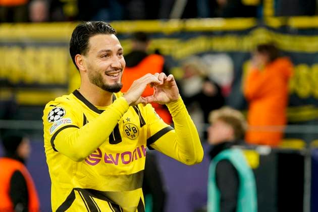 Sport Bilder des Tages Ramy Bensebaini (Borussia Dortmund) celebrates after scoring his team s third goal during the UEFA Champions League 2024 25 League Phase MD8 match between Borussia Dortmund and FC Shakhtar Donetsk at Signal Iduna Park on January 29, 2025 in Dortmund, Germany. (Photo by Alex Gottschalk DeFodi Images) Defodi-001_20250129__A9_6553