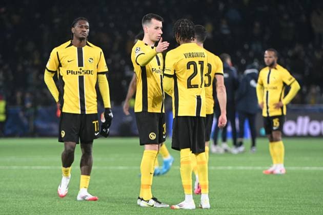 29.01.2025, Bern, Stadion Wankdorf, Uefa Champions League: BSC Young Boys - Roter Stern Belgrad, 77 Joel Monteiro (Young Boys), 30 Sandro Lauper (Young Boys) und 21 Alan Virginius (Young Boys) sind nach dem Spiel enttäuscht. Bern Stadion Wankdorf Bern Switzerland Copyright: xJustPictures.ch ManuelxWinterbergerx jp-de-MaWi-MWI_1260
