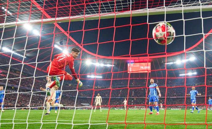Harry Kane, FCB 9 scores, shoots goal , Tor, Treffer, Torschuss, 2-0 in the League Phase MD8 match FC BAYERN MUENCHEN - SK SLOVAN BRATISLAVA of football UEFA Champions League in season 2024 2025 in Munich, Jan 29, 2025 , FCB, 8.Spieltag, München