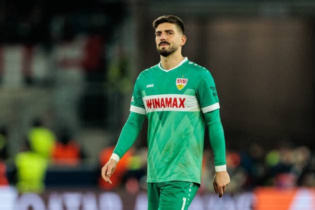 UEFA Champions League: VfB Stuttgart - FC Paris Saint-Germain; 29.01.2025 Fabian Bredlow (VfB Stuttgart, 1) frustriert, niedergeschlagen, emotional nach der Niederlage und dem damit verbundenen Champions League Aus UEFA Champions League: VfB Stuttgart - FC Paris Saint-Germain; Stuttgart, Arena Stuttgart am 29.01.2025 Copyright: xBEAUTIFULxSPORTS Wunderlx