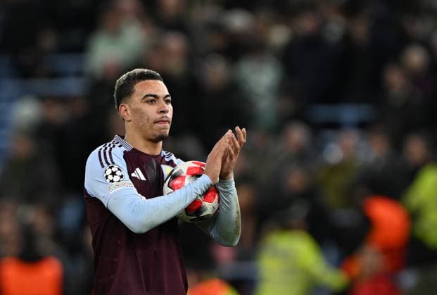 Birmingham, England, 29th January 2025. Aston Villa s Morgan Rogers celebrates at the final whistle with the match ball during the UEFA Champions League match at Villa Park, Birmingham. Picture credit should read: Cody Froggatt Sportimage EDITORIAL USE ONLY. No use with unauthorised audio, video, data, fixture lists, club league logos or live services. Online in-match use limited to 120 images, no video emulation. No use in betting, games or single club league player publications. SPI_105_CF_Aston_Villa_Celtic SPI-3641-0105