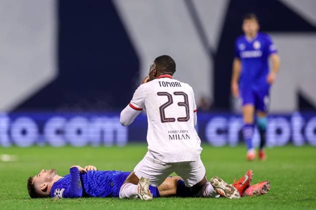 GNK Dinamo v AC Milan - UEFA Champions League 2024 25 League Phase MD8 Martin Baturina of Dinamo Zagreb lies on the pitch after being fouled by Fikayo Tomori of AC Milan during the UEFA Champions League 2024 25 League Phase MD8 match between GNK Dinamo and AC Milan at Maksimir Stadium on January 29, 2025. in Zagreb, Croatia.  LukaxStanzl PIXSELL
