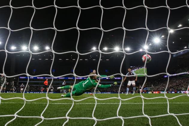 UEFA Champions League Matchday 8 of 8 Aston Villa v Celtic Ollie Watkins of Aston Villa scores to make it 3-2 during the UEFA Champions League Matchday 8 of 8 Aston Villa vs Celtic at Villa Park, Birmingham, United Kingdom, 29th January 2025 (Photo by Gareth Evans News Images) Copyright: xGarethxEvans NewsxImagesx