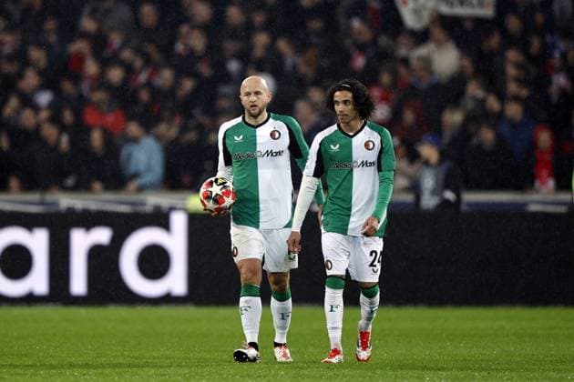 LILLE - (l-r) Gernot Trauner of Feyenoord, Gjivai Zechiel of Feyenoord disappointment naq the 3-1 during the UEFA Champions League match between Lille OSC and Feyenoord at Stade Pierre Mauroy on Jan. 29, 2025 in Lille, France. ANP MAURICE VAN STEEN UEFA Champions League 2024 25 League Phase MD8 2024 25 xVIxANPxSportx xxANPxIVx 518662629 originalFilename: 518662629.jpg
