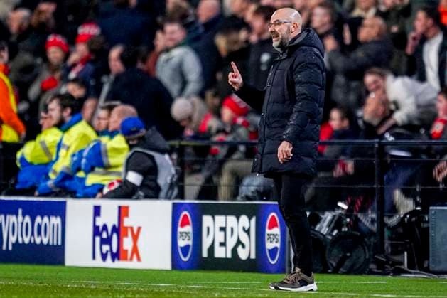 EINDHOVEN, NETHERLANDS - JANUARY 29: PSV head coach Peter Bosz looks on during the UEFA Champions League 2024 25 League Phase MD8 match between PSV Eindhoven and Liverpool FC at PSV Stadion on January 29, 2025 in Eindhoven, Netherlands. (Photo by Rene Nijhuis) SOC  Copyright: xRenexNijhuis