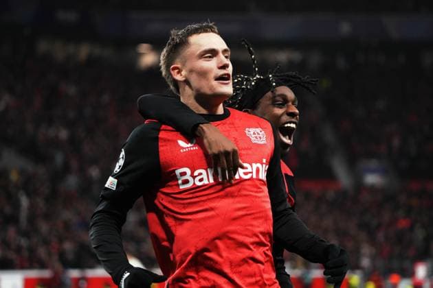 Sport Bilder des Tages Fussball, UEFA Champions League 2024 2025, Bayer 04 Leverkusen - Sparda Prag 29.01.2025 Bayarena Leverkusen, Florian Wirtz, Jeremie Frimpong beide Bayer 04 Leverkusen, Torjubeln