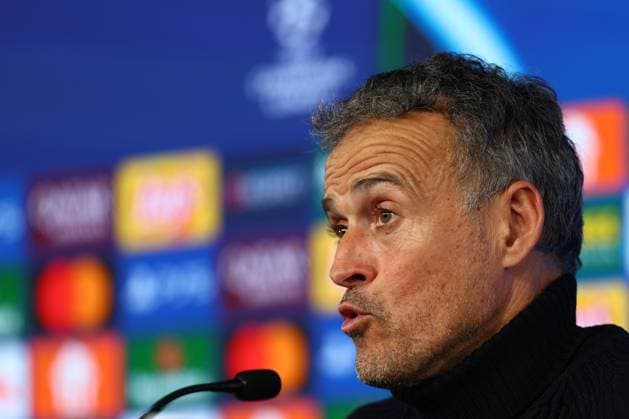 29.01.2025 Stuttgart , Champions League Fußball VfB Stuttgart vs. Paris St. Germain, Trainer Luis Enrique (PSG) Gemäß den Vorgaben der DFL Deutschen Fuï¬‚ball Liga ist es untersagt, in dem Stadion und oder vom Spiel angefertigte Fotoaufnahmen in Form von Sequenzbildern und oder videoähnlichen Fotostrecken zu verwerten bzw. verwerten zu lassen.