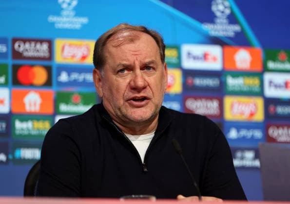 München, Deutschland, 29. Januar 2025: Fussball, Herren, Champions League, Saison 2024 2025, FC Bayern München - SK Slovan Bratislava, Allianz Arena, 8.Spieltag Vladimir Weiss, Trainer (Slovan Bratislava) bei der Pressekonferenz nach dem Spiel, Kopf, Portrait