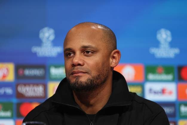 München, Deutschland, 29. Januar 2025: Fussball, Herren, Champions League, Saison 2024 2025, FC Bayern München - SK Slovan Bratislava, Allianz Arena, 8.Spieltag Vincent Kompany, Trainer (FC Bayern München) bei der Pressekonferenz nach dem Spiel, Kopf, Portrait