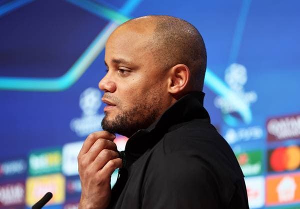 München, Deutschland, 29. Januar 2025: Fussball, Herren, Champions League, Saison 2024 2025, FC Bayern München - SK Slovan Bratislava, Allianz Arena, 8.Spieltag Vincent Kompany, Trainer (FC Bayern München) bei der Pressekonferenz nach dem Spiel, Kopf, Portrait