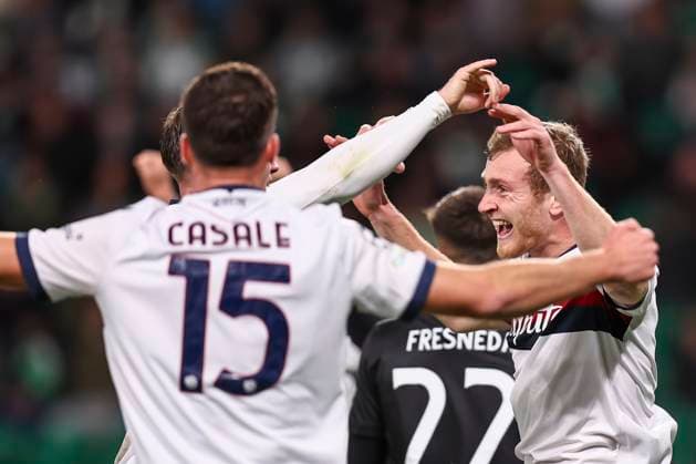 Tommaso Pobega (Bologna) celebrates after scoring his team s first goal during the Uefa Champions League match between Sporting CP Lisboa 1-1 Bologna FC at Estdio Jos Alvalade on January 29, 2025 in Lisboa, Italy. Noxthirdxpartyxsales  (280021527)
