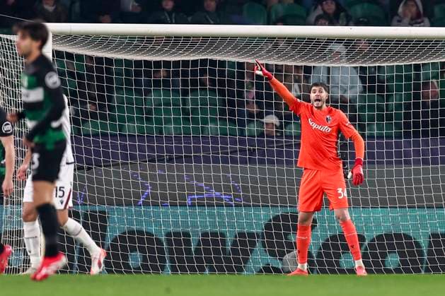 Federico Ravaglia (Bologna) during the Uefa Champions League match between Sporting CP Lisboa 1-1 Bologna FC at Estdio Jos Alvalade on January 29, 2025 in Lisboa, Italy. Noxthirdxpartyxsales  (280021583)