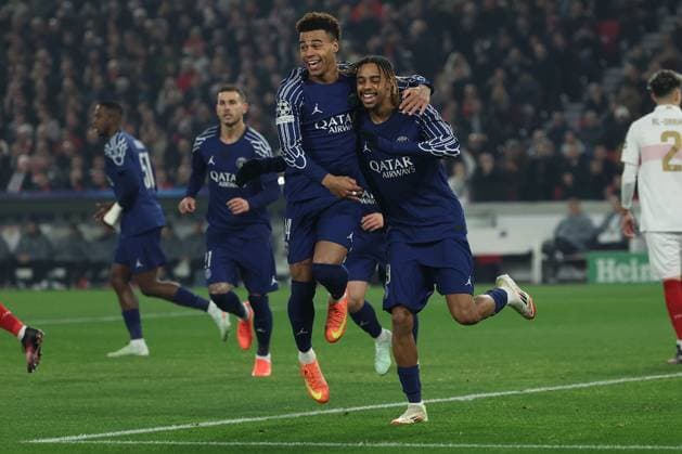 Stuttgart 29. January 2025 Uefa Champions League phase 2024 25 Matchday 8, VFB Stuttgart - Paris Saint Germain v.l., DÃ sirÃ DouÃ (Paris Saint-Germain), Bradley Barcola (Paris Saint-Germain), Torjubel, Goal celebration, celebrate the goal Copyright: JoaquimxFerreira