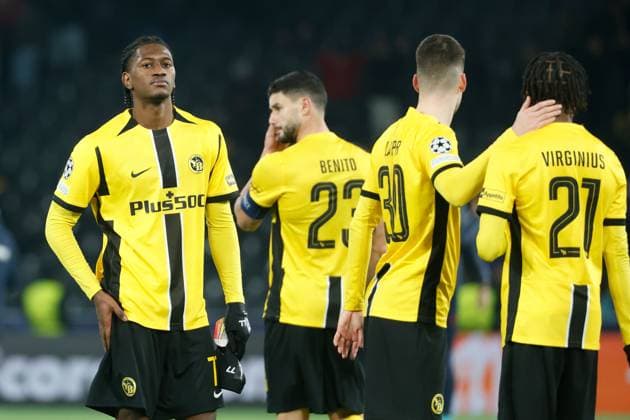 Young Boys - Belgrad Joel Monteiro (YB) entaeuscht 29.01.2025 Stadion St.Jakob Park Basel , SCHWEIZ, Fussball Herren Saison 2024 2025 UEFA Champions League BSC Young Boys Bern - Roter Stern Belgrad Joel Monteiro, Loris Benito, Sandro Lauper und Alan Virginius (YB)