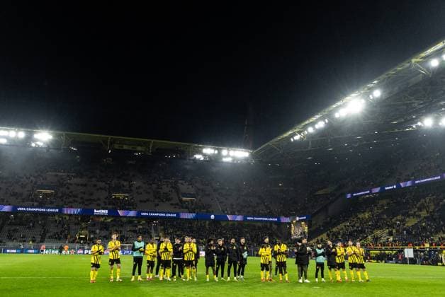 UEFA Champions League: Borussia Dortmund - FC Shakhtar Donetsk; 29.01.2025 Spieler von Borussia Dortmund stehen vor den Fans. UEFA Champions League: Borussia Dortmund - FC Shakhtar Donetsk; Signal Iduna Park, Dortmund; 29.01.2025 Copyright: xBEAUTIFULxSPORTS Buriakovx