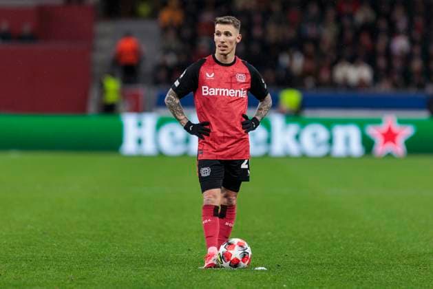 UEFA Champions League, Bayer Leverkusen - Sparta Prag, 29.01.2025 Alejandro Grimaldo (Bayer 04 Leverkusen, 20) beim Freistoß. UEFA Champions League, Bayer Leverkusen - Sparta Prag, 8. Spieltag, am 29.01.2025, BayArena, Leverkusen UEFA regulations prohibit any use of photographs as image sequences and or quasi-video Copyright: xBEAUTIFULxSPORTS Meuselx