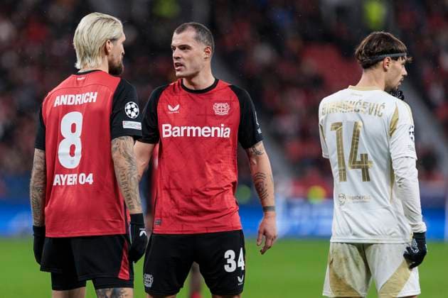 UEFA Champions League, Bayer Leverkusen - Sparta Prag, 29.01.2025 Robert Andrich (Bayer 04 Leverkusen, 8) spricht mit Granit Xhaka (Bayer 04 Leverkusen, 34). UEFA Champions League, Bayer Leverkusen - Sparta Prag, 8. Spieltag, am 29.01.2025, BayArena, Leverkusen UEFA regulations prohibit any use of photographs as image sequences and or quasi-video Copyright: xBEAUTIFULxSPORTS Meuselx
