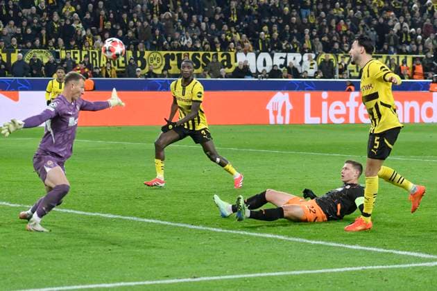 Ramy Bensebaini (Dortmund 5) erzielt das Tor zum 3:1 29.01.2025 Fussball, Champions League, Borussia Dortmund vs Schachtar Donezk, Signal Iduna Park, Dortmund,