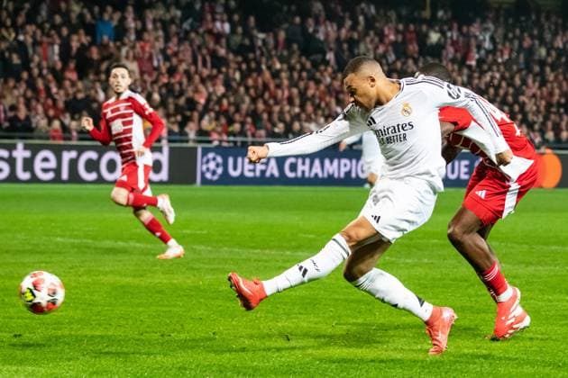 FOOTBALL: BREST vs REAL MADRID Baptiste AUTISSIER MAXPPP - Guingamp 29 01 2025 Baptiste AUTISSIER Maxppp Guingamp ; 29 01 2025 ; Kylian Mbappe lors du match Brest vs Real Madrid comptant pour la 8e journee de la Ligue des Champions a Guingamp le 29 janvier 2025. CHAMPIONS LEAGUE Guingamp Guingamp Bretagne France  Copyright: xMAXPPPxBaptistexAUTISSIERx BAU202501290332 BAU202501290332