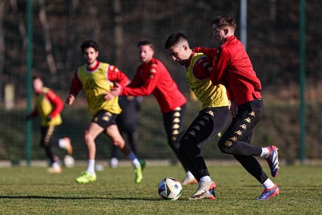 30.01.2025 BIALYSTOK (POLAND) PILKA NOZNA (FOOTBALL) TRENING JAGIELLONIA BIALYSTOK NZ JOAO MOUTINHO MARCIN LISTKOWSKI FOTO KAMIL SWIRYDOWICZ CYFRASPORT NEWSPIX.PL --- Newspix.pl POLAND OUT!  250130CSKS102