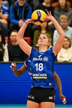 DVL Allianz MTV Stuttgart - Dresdner SC 30.01.2025 DVL, Volleyball, 1. Bundesliga, Damen, Saison 2024 25, Allianz MTV Stuttgart (in Blau), gegen Dresdner SC (in Weiß-Rot), Pia Kästner, Copyright: xBEAUTIFULxSPORTS TomxBlochx