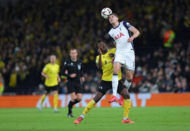 Jalal Abdullai of Elfsborg competes for the ball with Micky van de Ven of Tottenham Hotspur Tottenham Hotspur v Elfsborg, UEFA Europa League, Group Stage, Football, Tottenham Hotspur Stadium, London, UK - 30 Jan 2025 EDITORIAL USE ONLY No use with unauthorised audio, video, data, fixture lists, club league logos or live services. Online in-match use limited to 120 images, no video emulation. No use in betting, games or single club league player publications. Copyright: xShutterstockx 15123155c