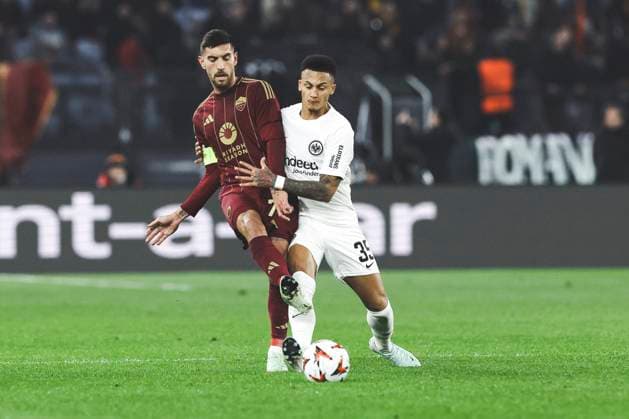 UEFA Europa League phase match day 8 AS Roma vs Eintracht Frankfurt Roma™s Italian midfielder Lorenzo Pellegrini challenges for the ball with Eintracht Frankfurt s Brazilian defender Tuta during UEFA Europa League phase match day 8 between AS Roma vs Eintracht Frankfurt at Olimpico stadium on November 07, 2024 in Rome, Italy. ABPH9055_1 Copyright: xAntonioxBalascox