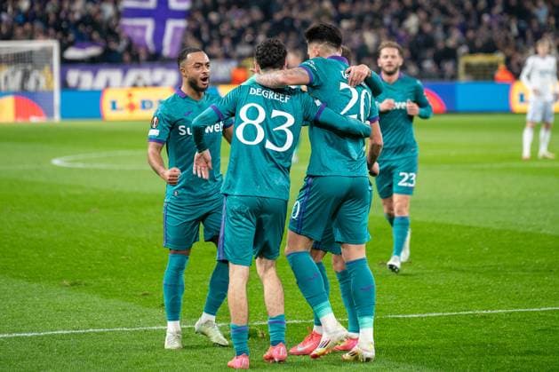 30.01.2025, Fussball: UEFA Europa League, Saison 2024 2025, Spieltag 08, RSC Anderlecht - TSG 1899 Hoffenheim im Lotto Park in Anderlecht. Die Anderlechter Spieler bejubeln das Tor zum 1:0. Foto: Kirchner-Media Thomas Haesler Copyright: xKirchner-Media ThomasxHaeslerx