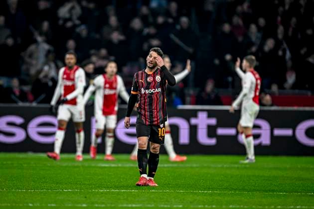 Galatasaray forward Dries Mertens is disappointed after the goal of AFC Ajax Amsterdam forwarder Bertrand Traore 1-0, during the match Ajax - Galatasaray at the Johan Cruijff ArenA for the UEFA Europa League - League phase - Matchday 8 season 2024-2025 in AMSTERDAM, Netherlands on 30 januari 2025, (photo by Stefan Koops EYE4images DeFodi Images) Defodi-746_212139