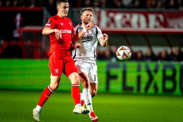 FC Twente defender Gustaf Lagerbielke, Besiktas JK forwarder Ciro Immobile during the match Twente - Besiktas at the Grolsch Veste for the UEFA Europa League - League phase - Matchday 8 season 2024-2025 in ENSCHEDE, Netherlands on 30 january 2025, (photo by Marcel van Dorst EYE4images Defodi-746_212142