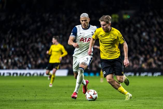 250130 Richarlison of Tottenham Hotspur and Gottfrid Rapp of Elfsborg during the UEFA Europa League football match between Tottenham Hotspur and Elfsborg on January 30, 2025 in London. Photo: Emma Wallskog BILDBYRAN COP 320 EW0477 fotboll football soccer fotball uefa europa league europa league tottenham hotspur elfsborg bbeng bbauto Copyright: EMMAxWALLSKOG BB250130EW068
