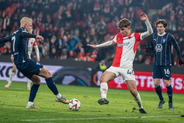 Mikulas Konecny in a battle for the ball during UEFA Europa league match, SK Slavia Prague - Malmo FF , 30. january 2025, Fortuna Arena, Prague, Czech republic Copyright: xMICHALxFAJT,ZOSPORTU.SKx FAJ_2634