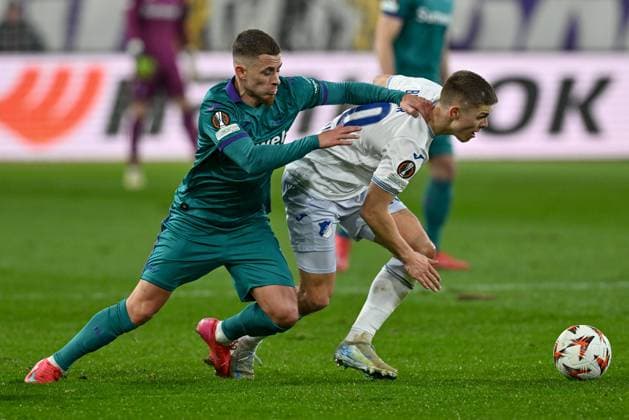 250130 RSC Anderlecht vs TSG Hoffenheim Thorgan Hazard (11) of Anderlecht pictured fighting for the ball with Finn Ole Becker (20) of Hoffenheim during the league phase - matchday 8 game in the Uefa Europa League season 2024-2025 between Royal Sporting Club Anderlecht and TSG 1899 Hoffenheim from Germany on January 30 , 2025 in Anderlecht, Belgium. (Photo by David Catry Isosport) Anderlecht Belgium  Copyright: xDavidxCatryx 20250130DC2_0215