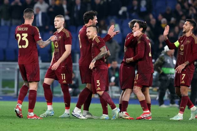 UEFA Europa League, match day 8 - AS Roma vs Eintracht Frankfurt at Olympic Stadium in Rome on 30th January 2025 Rome, Italy 30.01.2025: Angelino of Roma score the goal and celebrate with the team during the Uefa Europa League 2024-2025, football match between AS Roma vs Eintracht Frankfurt at Olympic Stadium in Rome. Rome Olympic italy italy Copyright: xmarcoxiacobucci